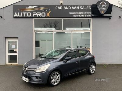 Used Renault Clio IV Signature 2017 Grey Hatchback
