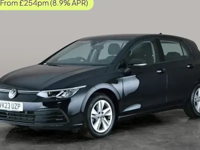 Used VW Golf VIII Life 131 HP (96 kW) 2023 Black Hatchback