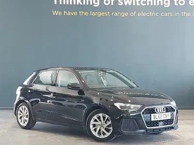Usado Audi A1 Sport 116 HP (85 kW) 2018 Preto Citadino