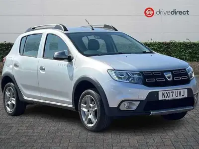 Used Dacia Sandero Lauréate 90 HP (66 kW) 2017 Silver Hatchback