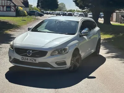 Used Volvo V60 R-Design 197 HP (144 kW) 2014 White Estate