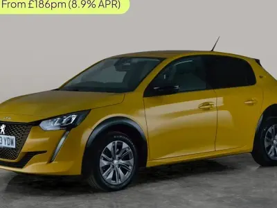 Used Peugeot e-208 Allure+ 100 kW (136 HP) 2023 Yellow Hatchback