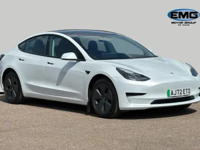 Usado Tesla Model 3 RWD 208 kW (283 CV) 2022 Blanco Berlina