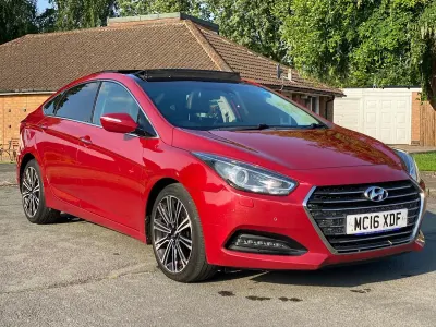 Used Hyundai i40 Premium 141 HP (103 kW) 2016 Red Sedan