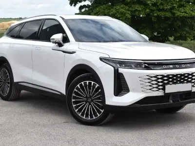 Used Omoda 9 537 HP (394 kW) 2026 White SUV