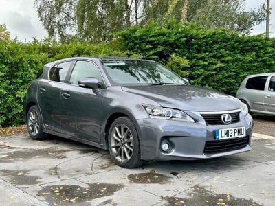 Lexus CT200h