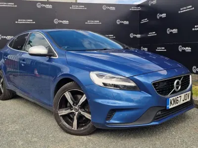 Used Volvo V40 R-Design 152 HP (111 kW) 2017 Blue Hatchback