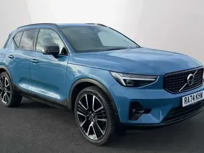 Begagnad Volvo XC40 Ultra 161 HK (118 kW) 2025 Blå SUV