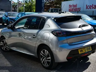 Used Peugeot 208 Allure+ 101 HP (74 kW) 2023 Grey Hatchback