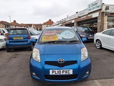 Used Toyota Yaris 99 HP (72 kW) 2010 Blue Hatchback