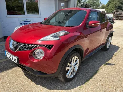 Used Nissan Juke N-Connecta 110 HP (80 kW) 2016 Red SUV