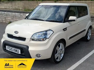 Used Kia Soul 126 HP (92 kW) 2010 Cream SUV