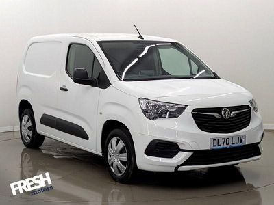 Used Vauxhall Combo Sportive 101 HP (74 kW) 2020 White MPV