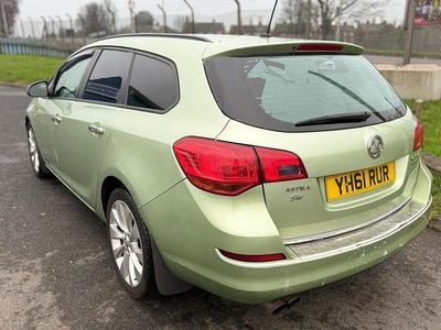 Used Vauxhall Astra 2011 Green Estate