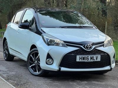 Used Toyota Yaris Design 2016 White/black Hatchback