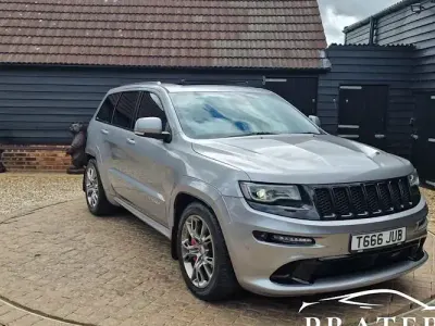 Begagnad Jeep Grand Cherokee SRT 468 HK (344 kW) 2017 Grå SUV