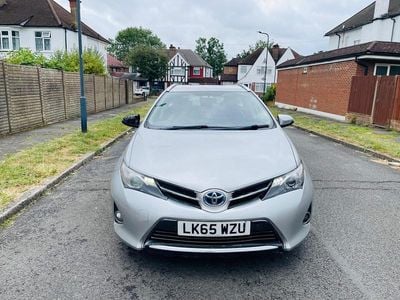 Toyota Auris Hybrid