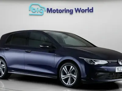 Used VW Golf VIII R-line 150 HP (110 kW) 2023 Blue Hatchback
