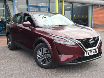 Used Nissan Qashqai Acenta Premium 158 HP (116 kW) 2023 Red SUV