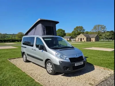 Used Peugeot TePee Comfort 2016 Silver MPV