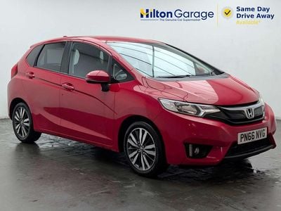 Used Honda Jazz EX 102 HP (75 kW) 2016 Red Hatchback