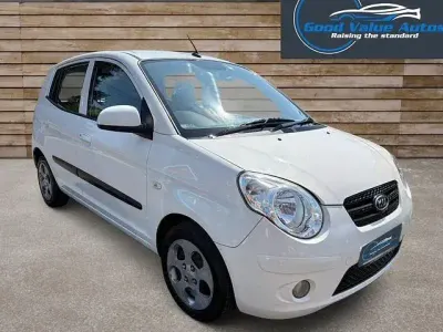 Used Kia Picanto 64 HP (47 kW) 2011 White Hatchback