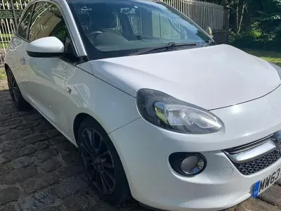 Used Vauxhall Adam Glam 70 HP (51 kW) 2014 White Hatchback