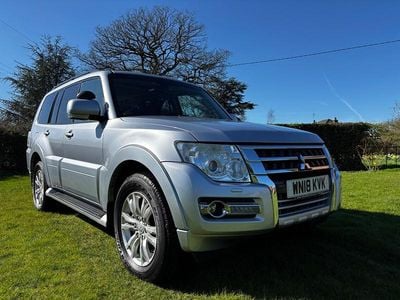 Used Mitsubishi Shogun Plus 187 HP (137 kW) 2018 Silver SUV
