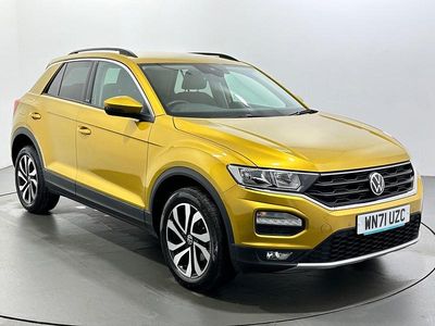 Used VW T-Roc Active 110 HP (80 kW) 2021 Yellow SUV