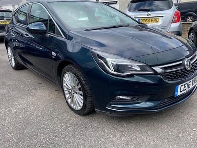 Second-hand Vauxhall Astra Elite 105 CP (77 kW) 2016 Verde Hatchback
