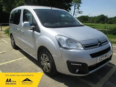 Second-hand Citroën Berlingo Feel 2017 Argintiu Monovolum