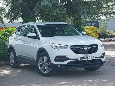 Usado Vauxhall Grandland X 130 CV (95 kW) 2019 Blanco SUV