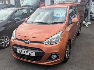 Used Hyundai i10 Premium 83 HP (61 kW) 2014 Orange Hatchback