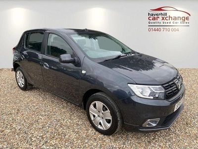 Begagnad Dacia Sandero Comfort 90 HK (66 kW) 2019 Grå Halvkombi