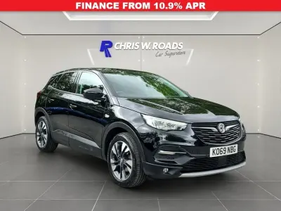 Used Vauxhall Grandland X SRi 130 HP (95 kW) 2020 Black SUV