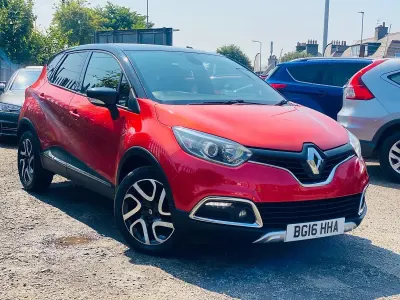 Used Renault Captur Signature 110 HP (80 kW) 2016 Red/black SUV