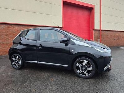 Black Used 2015 Toyota Aygo X-clusiv Hatchback | £4,999 (Fair price)