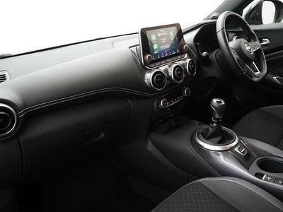 Used Nissan Juke N-Connecta 112 HP (82 kW) 2023 Grey SUV