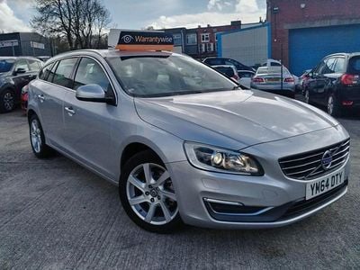 Usado Volvo V60 SE Lux 115 HP (84 kW) 2015 Prateado Carrinha