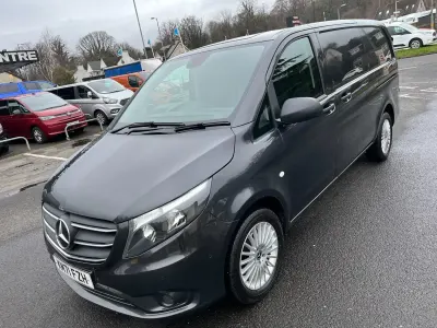 Usado Mercedes Vito Premium 2021 Cinzento Van