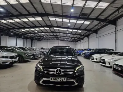 Käytetty Mercedes GLC350 Premium Plus 2017 Musta Katumaasturi