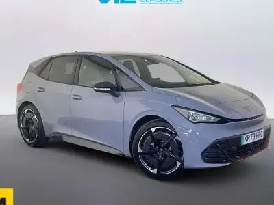 Begagnad Cupra Born e-Boost 169 kW (230 HK) 2024 Grå Halvkombi
