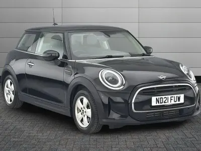 Used Mini Cooper Classic 136 HP (100 kW) 2021 Black Hatchback