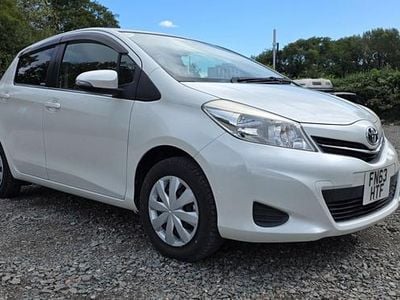 Used Toyota Yaris 2013 White Hatchback