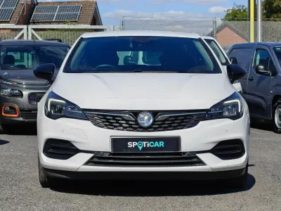 Used Vauxhall Astra Elite 143 HP (105 kW) 2021 White Hatchback