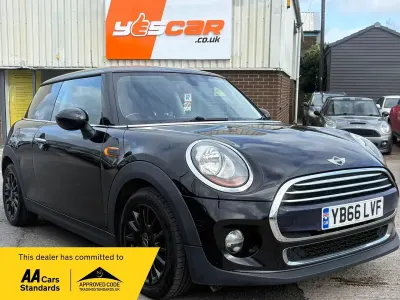 Usado Mini Cooper Hatch 136 CV (100 kW) 2016 Negro Utilitario