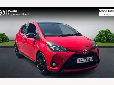 Used Toyota Yaris Sport 100 HP (73 kW) 2020 Red Hatchback