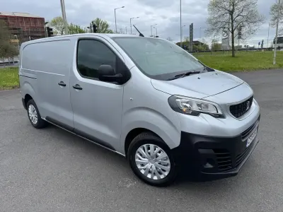 Używany Peugeot Expert S 2019 Srebrny Van