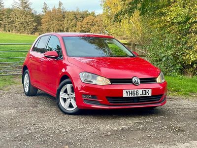 Used VW Golf VII Edition 110 HP (80 kW) 2016 Red Hatchback