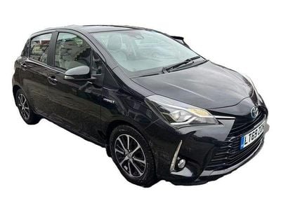 Used Toyota Yaris Hybrid 100 HP (73 kW) 2019 Black Hatchback